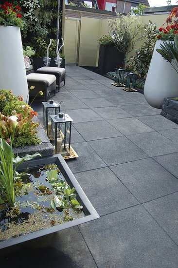 Granulati 60x60x6cm grigio scuro donkergrijs sfeer