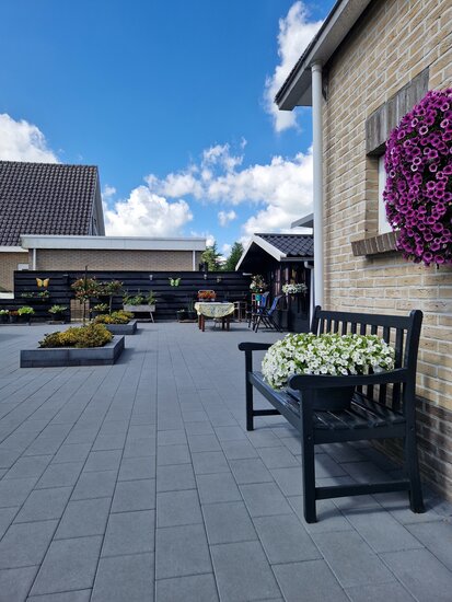 H2O comfort square 20x30x6 cm black sfeer 2