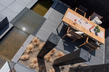 Bluestone rand recht 100x30x3 cm Sfeer 6 - Paviment.nl