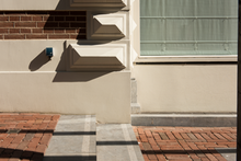 Bluestone bloktrede met anti-sliprand 100x35x15 cm Antraciet Sfeer - Paviment.nl